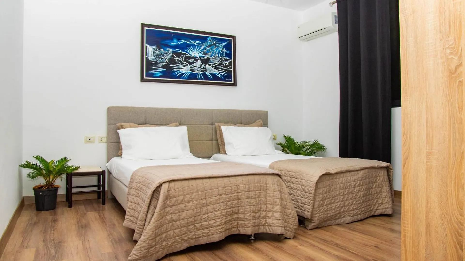 Lucas Central Relaxing House Tirana Villa